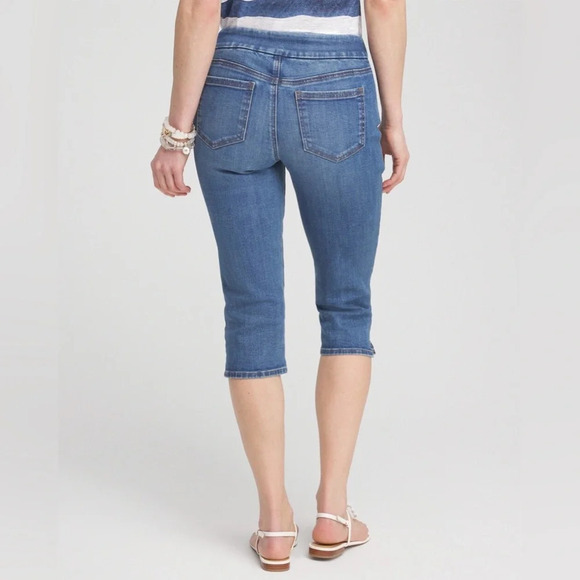 Chicos denim pull on capris Chicos size 0 Regular 4 17 inch inseam stretchy blue - Picture 11 of 11